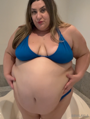 1766828677_my-belly-is-so-soft-and-jiggly-now-even-though-i-love-when_0.mp4