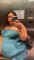 667896636_my-belly-hangs-sooo-low-now-like-its-almost-to-my-knees-no_0.m4v