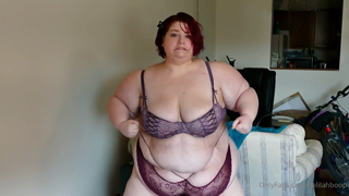 34293068_here-s-a-silly-preview-of-the-lingerie-try-on-video-that-i-l_0.m4v