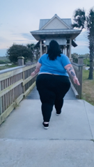 139300023_walking-into-finals-szn-like-wanna-treat-me-to-coff_0.m4v