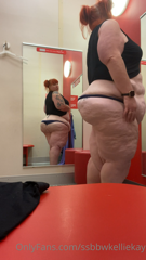 357139687_some-public-jiggles-in-my-dressing-room_0.m4v