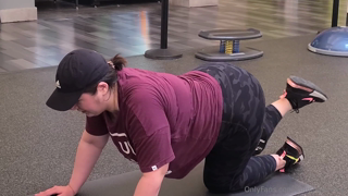1031768267_i-finally-got-my-fitness-assessment-with-a-personal-trainer_0.mp4