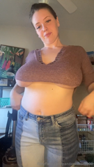 924896123_8-30-minute-video-hitting-your-dms-i-talk-about-how-my-tits_0.mp4