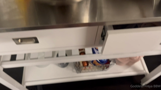457953436_working-to-make-my-biggest-stuffing-of-the-year-ps-arent_0.mp4