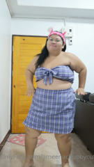 29347716_hehe-my-dance-moves-and-this-adorable-purple-outfit_1.m4v