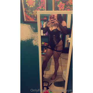 babyjayye_Cute_lil_fits_that_I’ve_acquired_😌🖤_2800009874.jpeg