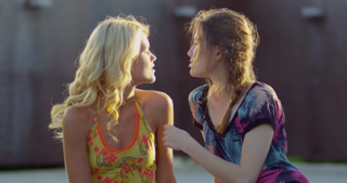wowgirls.18.07.02.caroline.and.izzy.delphine.lamour.ideal.2160p.mp4