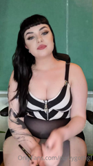 614401770_your-english-tutor-alice-makes-it-so-hard-to-focus-during_0.m4v