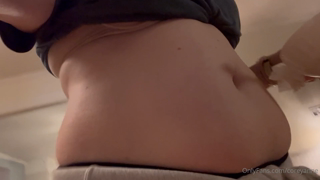 809186824_that-empty-belly-jiggle-vs-comfortably-full-belly-jiggle_1.m4v