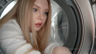 653584492_i-was-doing-laundry-and-noticed-that-someone-forgot-that-toy_0.mp4