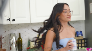 Bratty Sis - 2025-12-26 - Stepsis Starts The New Year Off - S39E5.mp4