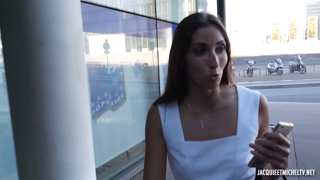 Cléa, Plan pervers dans un parking souterrain [J&M].mp4