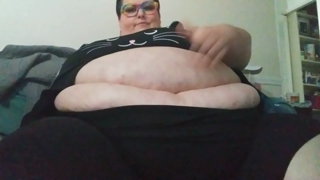 8721310_belly-looking-fatttt-today_9.mp4