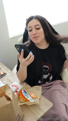 950551952_ok-i-was-serious-when-i-said-i-was-craving-taco-bell-again_0.mp4