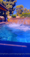 379753575_swimming_0.m4v
