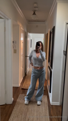 1086834436_comfy-outfit-comfy-me_0.mp4