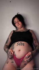 1149520950_sometimes-i-fantasize-that-i-have-my-pregnant-belly_0.mp4