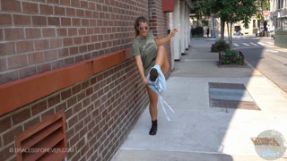 Green T-Shirt [1080p].mp4