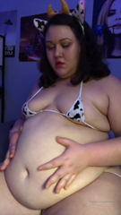 35681823_i-resemble-a-cow-more-and-more-everyday-n-i-luv-being-a-tubb_0.mp4