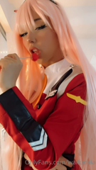 210175317_hey-darling-have-u-seen-my-newest-zero-two-cosplay-video_0.m4v