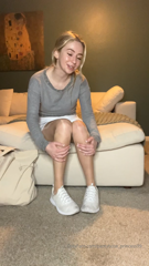947707112_these-sweaty-worn-pantyhose-soles-are-all-for-you-to-worship_0.mp4