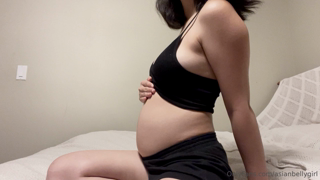 755051249_a-huge-2-liter-capacity-training-i-did-my-best-my-belly_2.m4v
