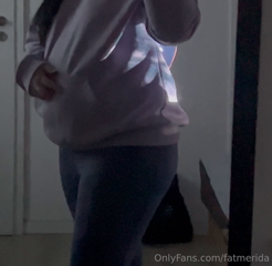 1411743400_tw-fart-so-much-added-lard-this-hoodie-used-to-be-oversize_0.mp4