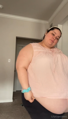 1011032795_something-about-this-blouse-i-wore-out-today-the-way-it-sho_0.mp4