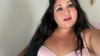774546088_i-love-dressing-up-as-girly-as-possible-and-having-a-massive_0.mp4