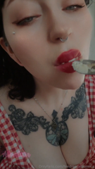 1545309059_you-invited-me-out-for-a-valentines-date-meal-and-i-decided_0.mp4