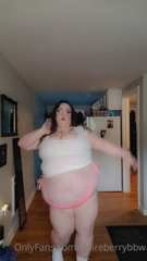 649932670_look-i-suck-at-dancing-but-at-least-my-whole-body-moves_1.m4v