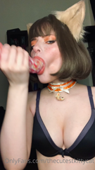 289626824_taking-my-cum-tube-dildo-down-my-throat-and-filling-my-mouth_0.m4v