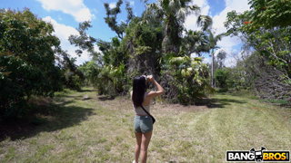 BrownBunnies - 2018.04.06 Outdoor Hidden Sex 2160p.mp4