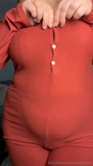 858964876_theyre-soft-and-squishy_1.mp4