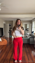 1578681823_gonna-go-get-stuff-to-make-lasagna-and-chicken-tinga-bc-of-t_0.mp4