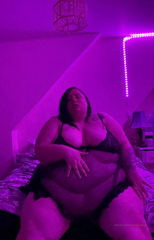147502552_that-bed-be-creakin-under-this-ssbbw_0.mp4