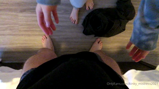[2021-11-11] I'm Looking Cute While I Give You a BB Handjob.mp4