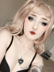 37482099_full-misa-amane-from-deathnote-nsfw-set-some-vids-and-ahega_12.m4v