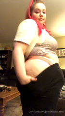 20951769_quick-lil-outfit-of-the-day-showing-off-all-my-assets_0.m4v