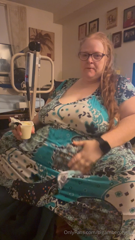 1366138404_taking-down-super-sized-pudding-cups-like-it-s-my-job_0.mp4
