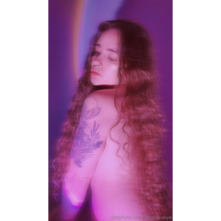 Here is a more artsy fartsy shot ) speaking of shots, hahah. I had to get some more today before I start my treatm.jpg