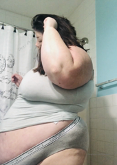 12712959_if-you-want-to-see-the-rest-of-this-shower-video-message-me_0.mp4