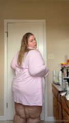 1521474757_enjoy-me-fresh-out-the-shower-feeling-myself-in-this-cute-as_0.mp4