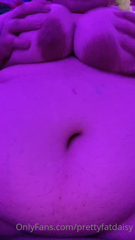 282121689_playing-with-my-titties-big-belly_0.m4v