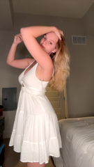 redgifs_hotpinkaffectionatebeardeddragon.mp4
