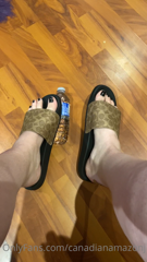 44844167_swipe-too-see-my-big-feet-in-sides-crush-a-water-bottle-b_5.m4v