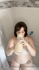 371967186_ok-i-tried-to-drink-wg-shake-while-fucking-myself-on-this-di_1.m4v