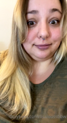 243091082_ive-always-loved-double-chins-and-thought-they-looked-so-cu_0.m4v