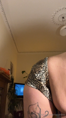 1325193555_g-i-jane-halloween-try-on-spoiler-it-didnt-really-fit-lol_0.mp4
