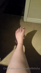 22217178_rolling-a-j-eating-orgasm-toes-and-more_2.m4v